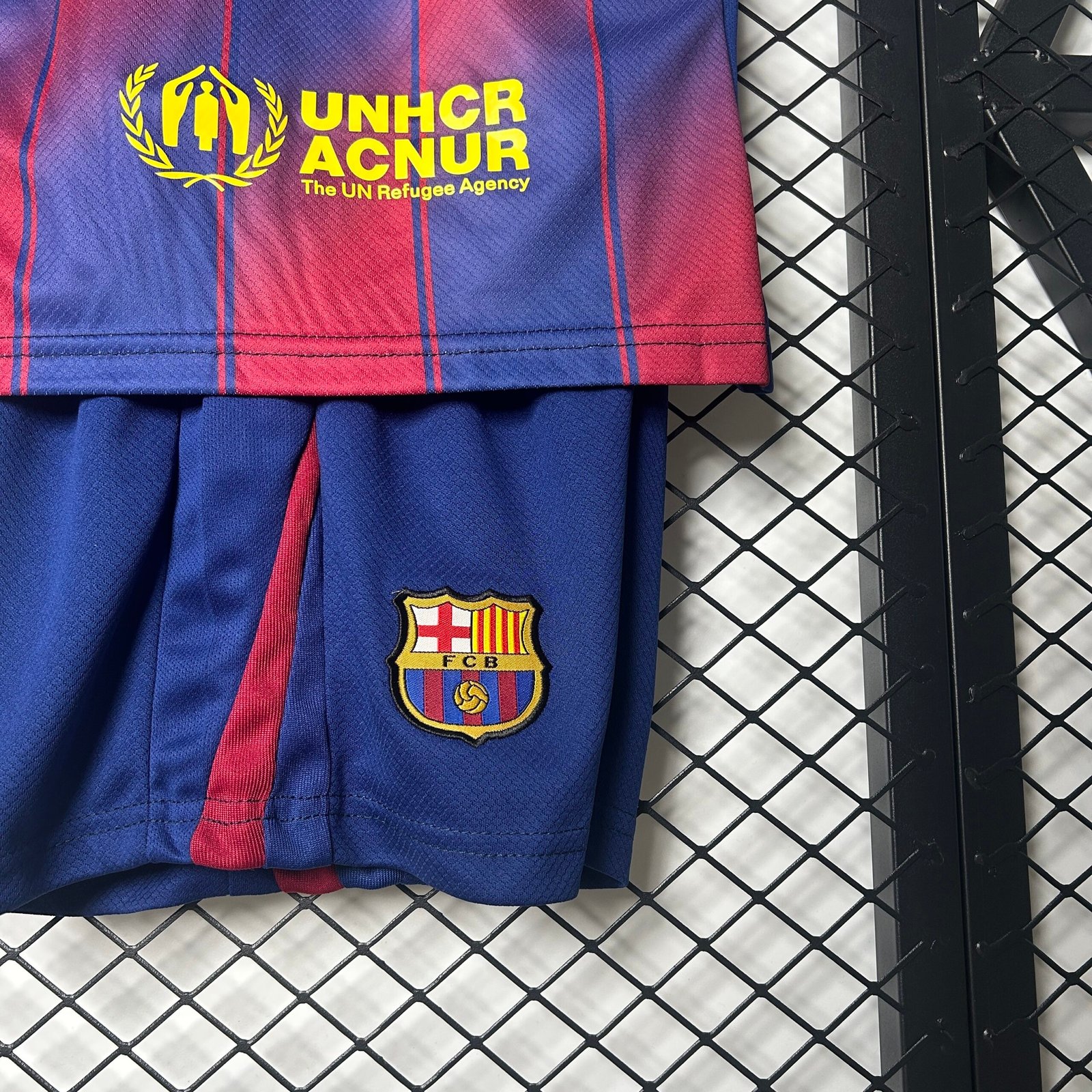 25/26 kids Barcelona home size 16-28 - Image 4