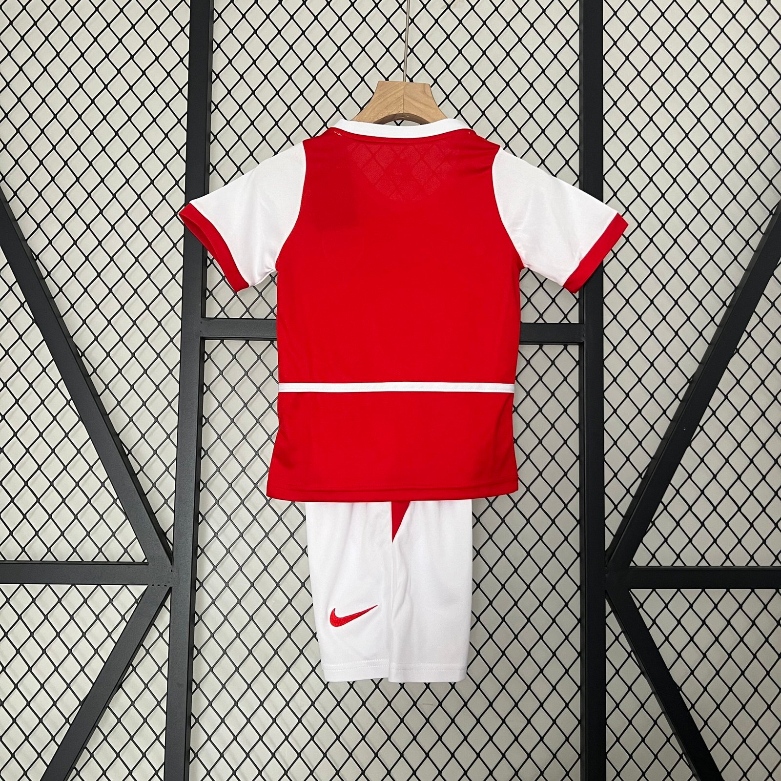 kids Arsenal 02/04 home size: 16-28 - Image 2