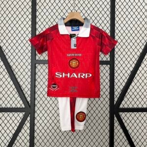 kids M-U 96/97 home size: 16-28