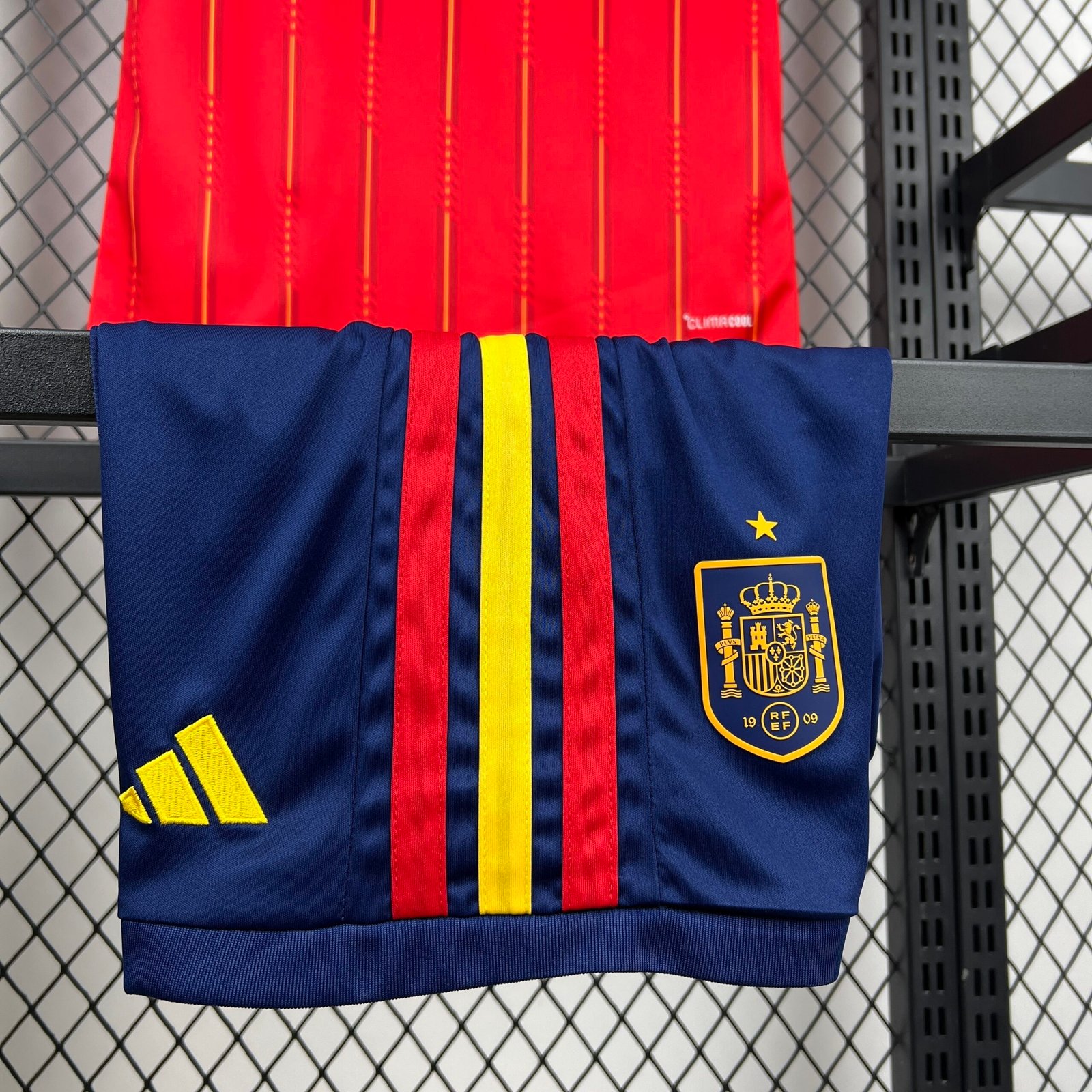 Kids Spain 2026 World Cup Home Kit españa - Image 4