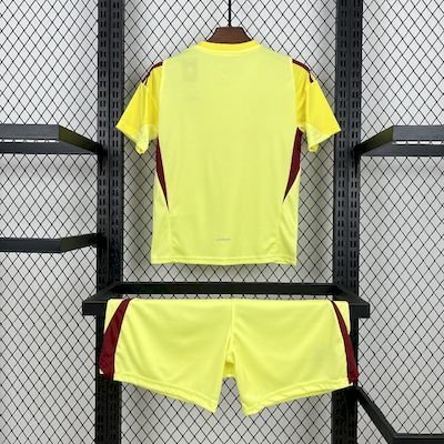 Real Madrid 2025/26 Yellow Goalkeeper Kids Kit - Image 3