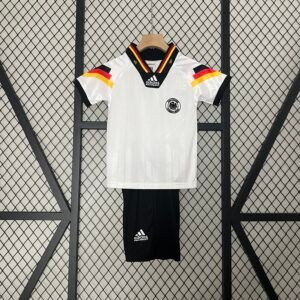 kids Germany 1992 home size: 16-28