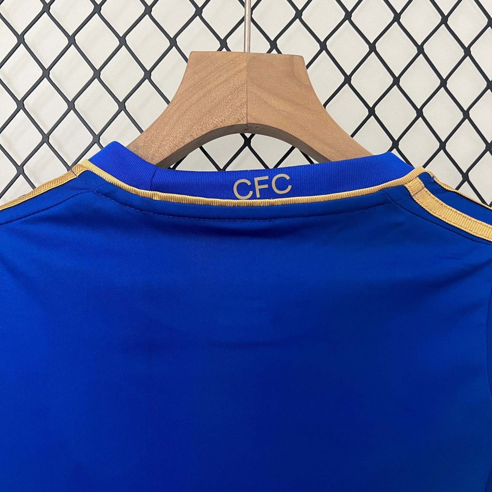 kids Chelsea12/13 home size: 16-28 - Image 3